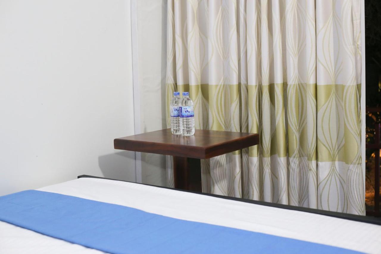 Airport Residence Inn Katunayaka Extérieur photo