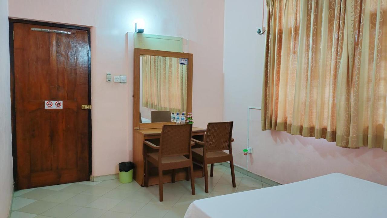 Airport Residence Inn Katunayaka Extérieur photo